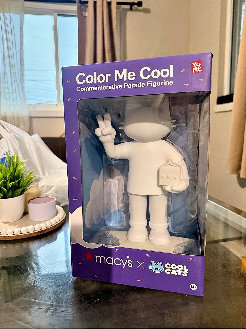Color Me Cool Commemorative Parade Figurine White Parade Figurine NWT